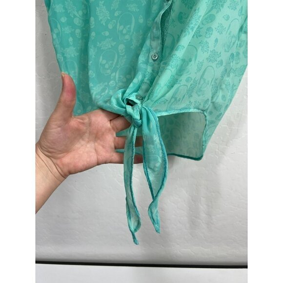 Buffalo David Bitton Lg Sheer Green Skull and Roses with Lace Placket Tie Front - Picture 3 of 6